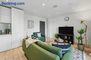 Wembley Park 1-Bed Apartment Sleeps 3 Cinema & Gym - Image 2