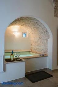 Jacuzzi IV Monte romantic suite with hot tub - Image 1