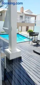 Point Village Guest House - Image 3