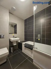 Luxury 1 Bedroom apartment LL - Image 5