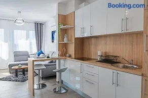Jacuzzi - Flexible SelfCheckIns 20 - Zagreb - Luxury - Garage - Smart - Brand New - Apartments Repinc - Image 2