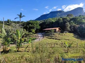 Casa de campo na cidade - Image 1