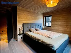 Elegantes, ruhiges Ferienhaus in bester Lage für alle Outdoorfans - Image 2