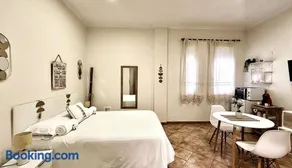 Single Private Ensuite, Baiona - Image 1