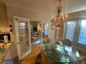 ApartHotelMontreal by Les Terrasses Saint Urbain 2225I2 - Image 3