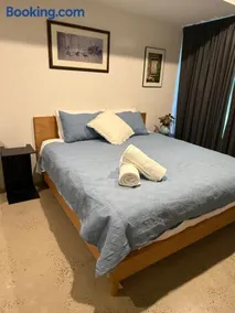 Anzac Park Guest Suite - Image 2