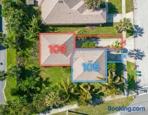 Surfside Paradise Retreat - 3BR and 2BA Duplex, Grill, DOG FRIENDLY - Close to the Beach! - Image 1
