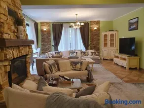 Poiana Golf Chalet - Image 2