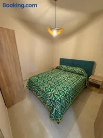 Luxury Apartment - 150m from the sea - Image 4