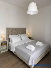 Noēma Residence Spetses - Image 2