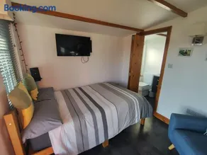Butterfly Cabin - Image 2