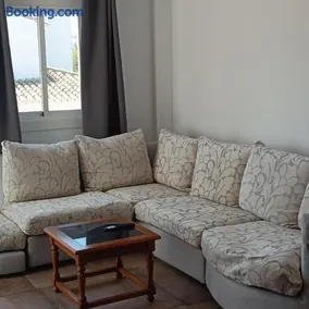 Duquesa Harbour Club Aparthotel - Image 3