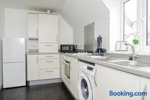 K Suites - Shetland Court - Image 4