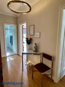 Luxury 3-Room Apartment with 2 balcony close to Main Station central and calm - Image 2