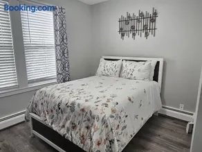 1 Bedroom Apartment - Image 2
