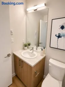 Perfect Brand New Condo Downtown Sidney - Image 3