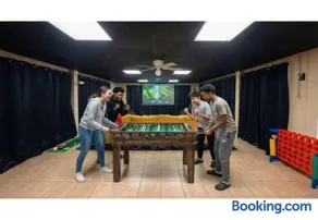 Family-Friendly Stay Near UGA - Massage Chairs, Theater Room - Image 1