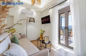 Urban Mountain Retreat - Image 2