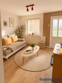 Nadštandardný apartmán s terasou a parkovaním - Image 1