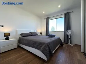 Sound Views Apartment - Image 1