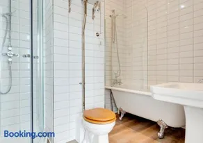 4 Burlington Place - Image 5