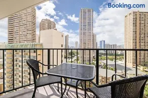 Boutique Hotel Waikiki FREE parking - Image 5