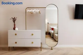 Aries' Collection Luxury Suites - Image 3