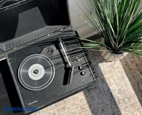 Skyline View King Bed 1BR Apt Close to all stadiums Sleeps 4 - Image 4