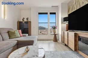 Urban Sky Malaga - Modern Two Bedroom Apartment with Cathedral View - Image 1