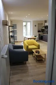 joli 2 pièces avec cour privée - Image 3