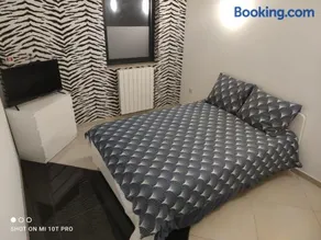 8 chambres privées dans une villa de partagée de 350m2 - Image 2