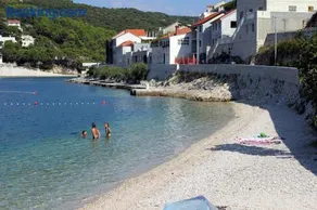 Apartments by the sea Pucisca, Brac - 15381 - Image 4