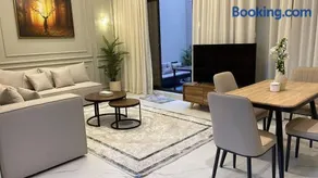 Al Rayaan Villa - Image 2