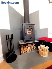 Little Smithy - Image 4