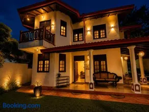 4 S Villa - Image 1