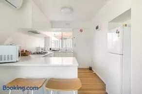 Quiet & Private with city access and free wifi - Image 2