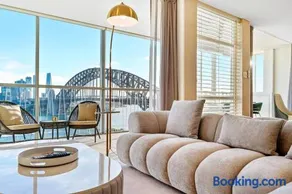 Sydney's Landmark Views from Luxury 2Bd Apt - Image 1