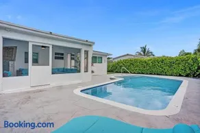 Coastal Breeze Retreat - Image 3