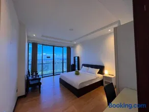 Super Comfy BIG SPACE Condo In Imperial Suites Boulevard Mall - Image 1