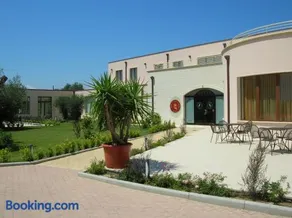 Hermes Hotel - Image 2