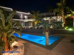 Chalet de lujo- Piscina-gym-sauna y jacuzzy - Image 1