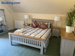 Fabulous 2 Bedroom House just outside Edinburgh - Image 3
