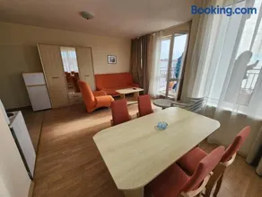 Stunning Beach View Apartment - Image 3