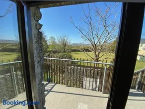 Kinvara Suites No 2 Top Floor by Trident Holiday Homes - Image 2