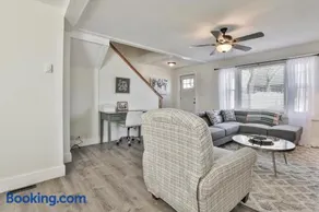 M20 Rentals Beautiful Salem NH 3bd 1ba Centrally Located - Image 2