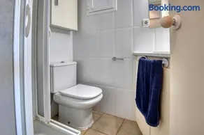 Apartamento con piscina junto a la playa - Image 4