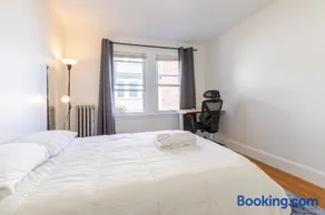 Sunny Private Bedroom #5 - Image 2