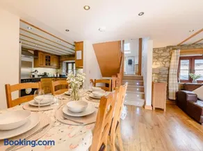 3 Bed in Tenby oc-91524 - Image 3