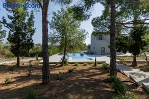 Alekos Beach Houses-Akrotiri Suites - Image 5