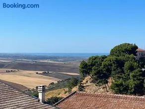 Dimora dei Poli Ferrero - Spaziosa casa indipendente, vista mare, in centro su corso Garibaldi - Image 1